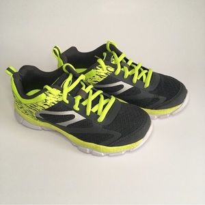 Athletic works boys running shoes US size 1 Gray and yellow
